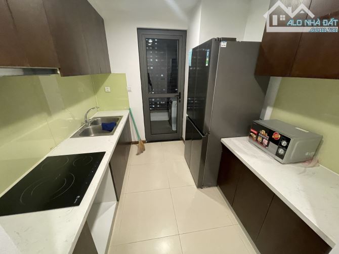 hiếm. cho thuê căn hộ cc 90 nguyễn tuân. 3 ngủ full đẹp có slot oto. giá chỉ 17,5tr/th - 5