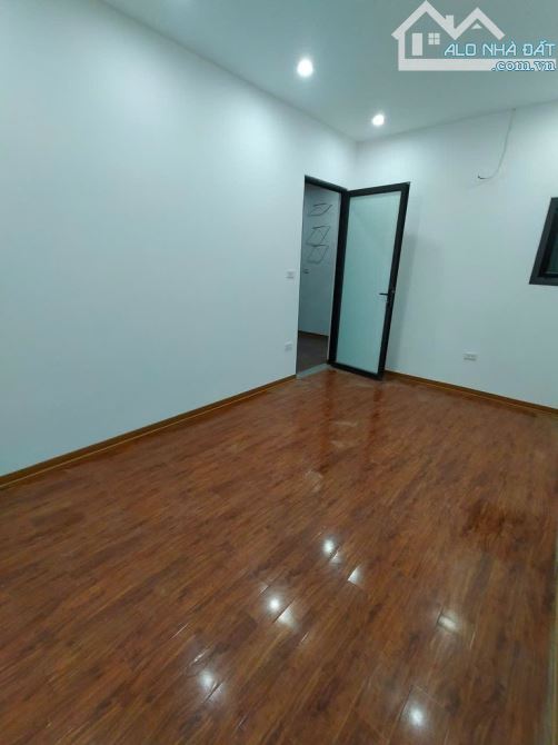 Bán nhà nguyễn chính 40m2 3 tầng còn mới – 2 thoáng trước sau - giá 5.8 tỷ - 5