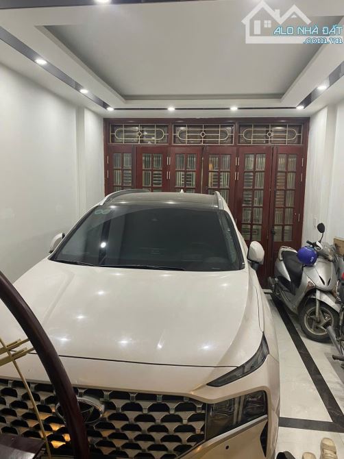 Bán nhà phân lô ô tô đỗ cửa, gara Tố Hữu, Thanh Xuân  DT: 55m2 x 4,5 tầng, MT: 4,1m - 5
