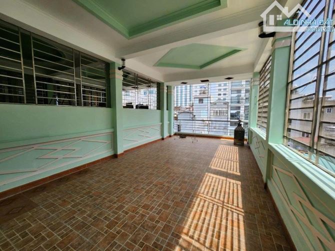 Siêu Hiếm Bán Nhà Phân Lô ÔTô Cầu Giấy 70m2 Hai Mặt Tiền - Vỉa Hè Rộng  Kinh Doanh Sầm Uất - 5