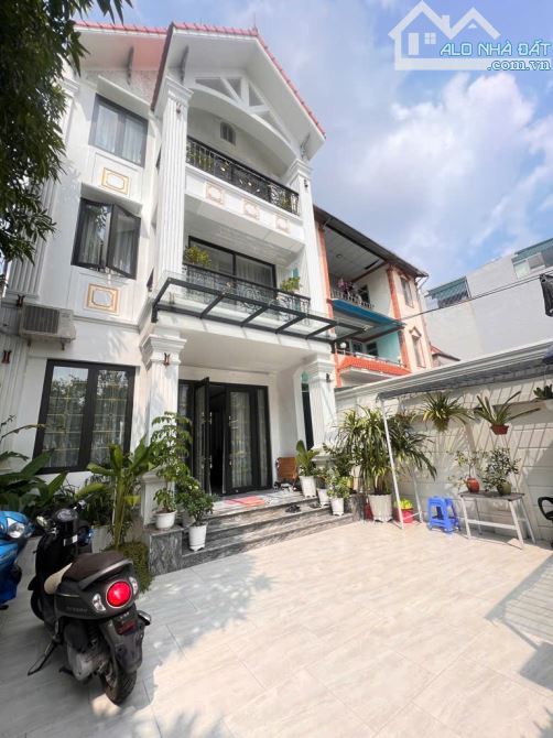 BIỆT THỰ TUYỆT ĐẸP GIỮA LÒNG LONG BIÊN – SÂN CỔNG RỘNG – FULL NỘI THẤT CAO CẤP – CHỈ 20M R - 5