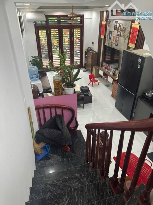 BÁN NHÀ THƯỢNG CÁT - FULL NỘI THẤT - 32M2 - 5 TẦNG - 5.6 TỶ - 5