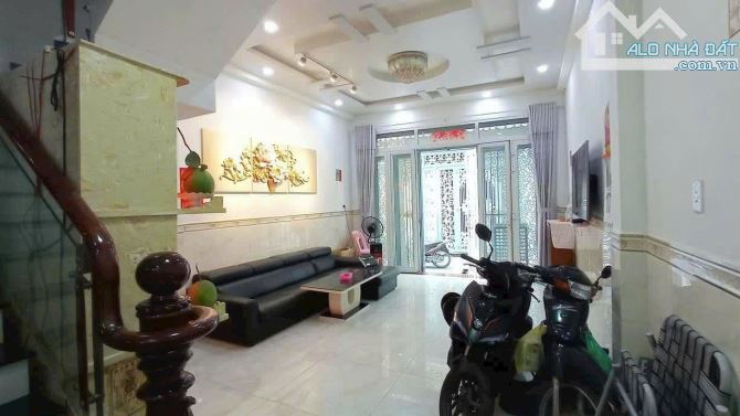 Nhà 4 tầng An Dương Vương quận 8 sát Võ văn Kiệt mt ngang 4.5m 5.8 tỷ - 6