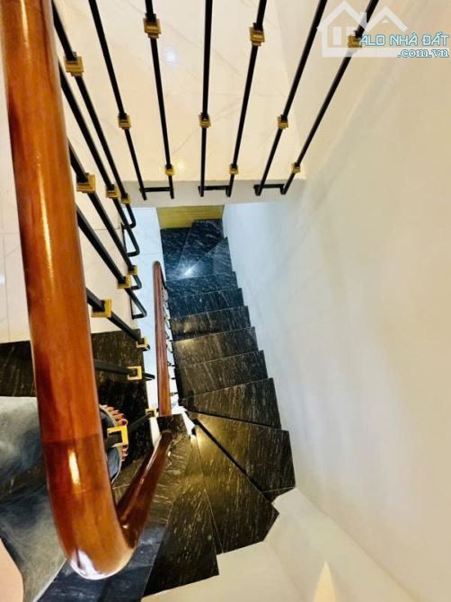 BÁN CĂN HỘ TẬP THỂ NGÕ 33 NGUYỄN AN NINH – 60M² – 2 TẦNG – Ô TÔ ĐỖ CỬA – GIÁ 2.95 TỶ - 6