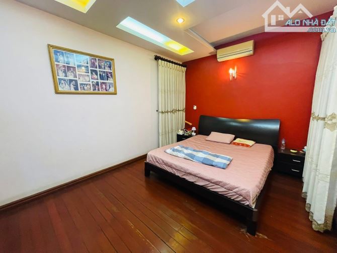Bán chung cư phố Láng Hạ - 199m2 cực rộng -view triệu đô - cực hiếm - 6