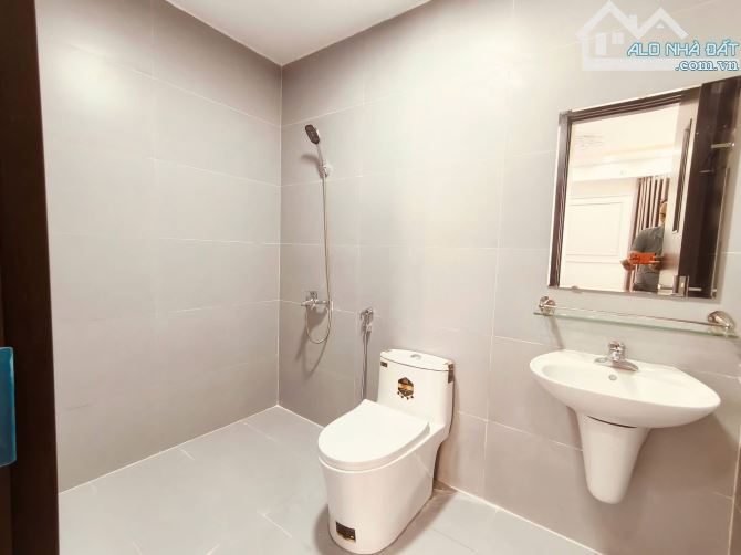 Căn hộ cao cấp phố Thành Thái, đối diện công viên Cầu Giấy, 3 ngủ, full nội thất đồng bộ - 6