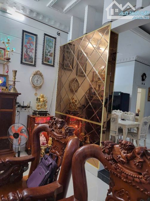 BIỆT THỰ GÓC 2 MẶT TIỀN ĐƯỜNG NHỰA 12M VỪA Ở KINH DOANH - 214M2 - NGANG 10.5M - 3 TẦNG - 6