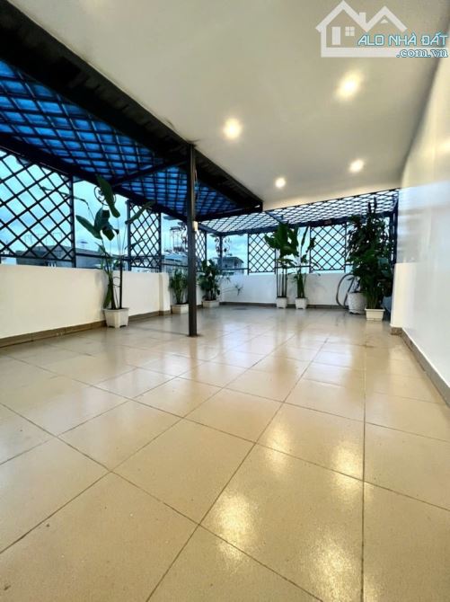 Bán nhà 4 tầng đẹp như villa – Ngang 10m Ngay ĐH GTVT – ô tô ngủ trong nhà - Q12 - 7