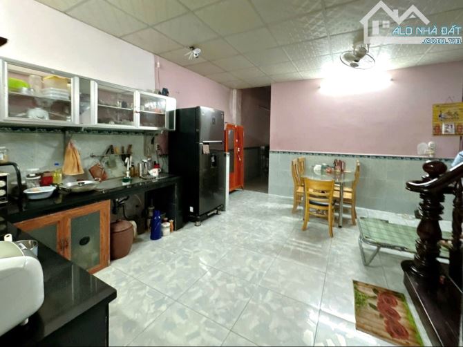 BÁN NHÀ TRẢNG DÀI, SỔ HỒNG, ĐƯỜNG RỘNG 5m, SÂN OTO GẦN NGÃ 3 5 THƯỞNG - 7