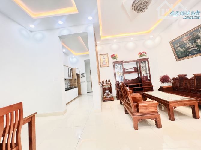 NHÀ MẶT TIỀN CHỢ, ĐƯỜNG SỐ 4 LINH XUÂN, 140M2 (7×20)M, 3 TẦNG, CHỈ 9.2 TỶ. - 7