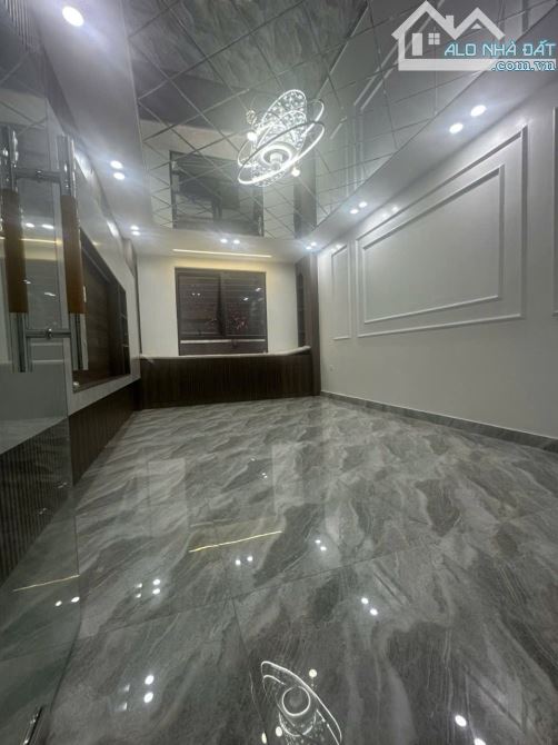Bán Nhà Trần Nguyên Hãn Ô Tô Vào Nhà Xây Độc Lập - 7