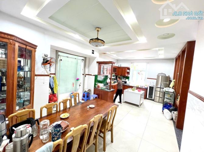 Biệt thự góc 2 mặt hẻm Tân Kỳ Tân Quý, 173m2 ( 10 x 18 ) 4 TẦNG 7PN thang máy - 7