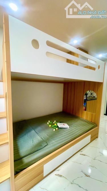 Bán Toà CHDV mới Phố Chùa Láng, Đống Đa 80m2 7T MT5.6m hơn 23 tỷ 21P, Dòng tiền 1.5tỷ/năm - 7