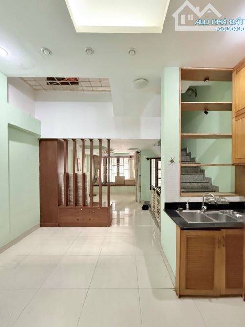 Bán biệt thự sát mặt tiền Nguyễn Đình Chiểu Q3, 144m² x 7 tầng thang máy - MT: 8m - 52 tỷ - 7