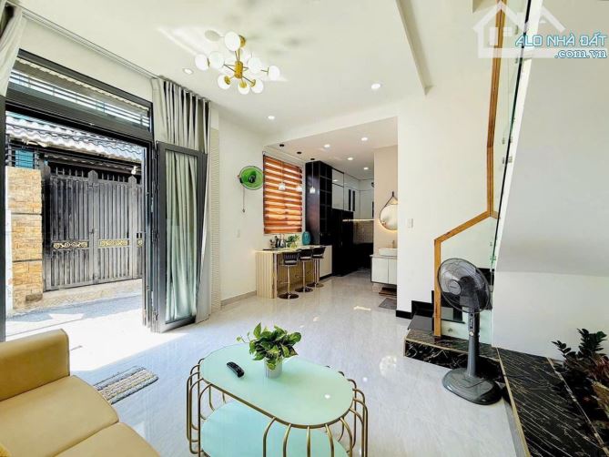 SIÊU HIẾM GÒ VẤP – NHÀ NGANG GẦN 10M – SÁT LÀNG HOA – GIÁ 4.35 TỶ - 8
