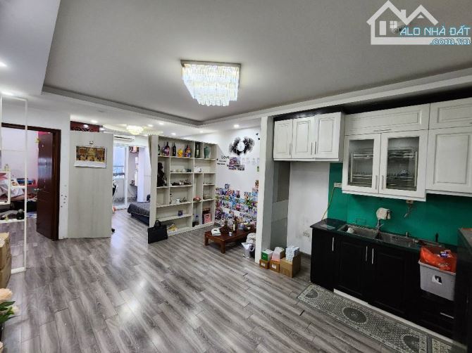 Bán gấP, trả NH-Chỉ 3,99 tỷ - CC Thạch Bàn CT2A 1 căn duy nhất - 69m2 2PN + 1 - 8