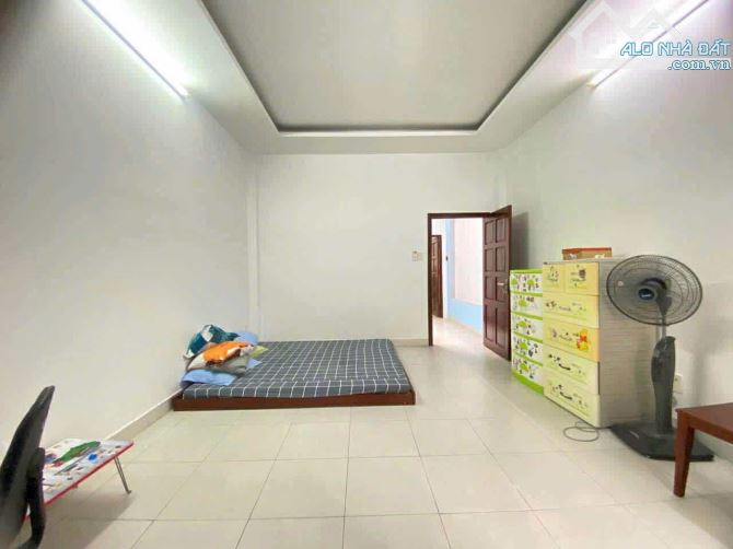 CHDV 4 TẦNG 7 PHÒNG THU NHẬP ỔN ĐỊNH - HXH 6m GẦN CITY LAND - 9 TỶ TL - 8