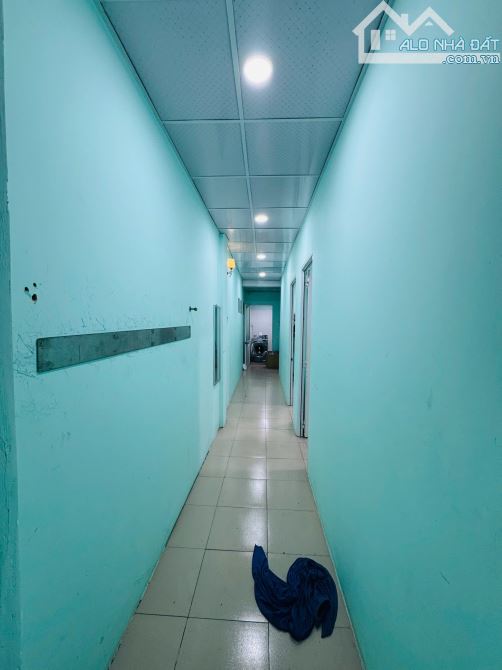 Tân Bình gần Quận 10,Hẻm Ô tô Đỗ cửa Kinh doanh được,56m2(4.3*13),2 tầng,vuông nở hậu,5tỷ6 - 8