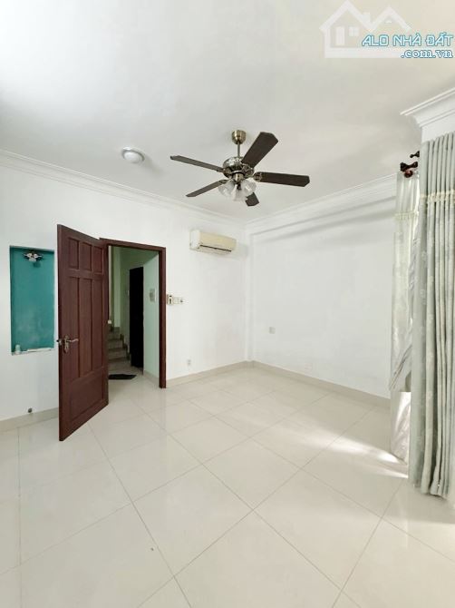 Bán biệt thự sát mặt tiền Nguyễn Đình Chiểu Q3, 144m² x 7 tầng thang máy - MT: 8m - 52 tỷ - 9