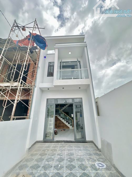 CHỈ 600TR SỞ HỮU NGAY NHÀ 1 TRỆT 1 LẦU MẶT TIỀN KINH DOANH NGAY CUỐI ĐỒNG KHỞI