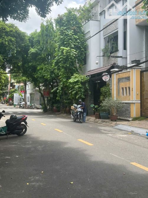 Bán nhà MT Phan Chu Trinh Tân Phú 4.2x19m cấp 4 giá 10.5 tỷ TL (gần Nguyễn Hậu)