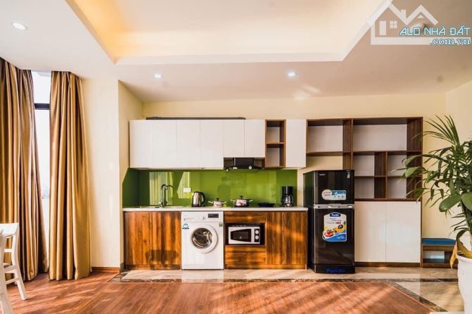 Bán toà CHDV Trích Sài Tây Hồ ô tô qua nhà DT 120m2 x 8 tầng dòng tiền 120 tr/tháng