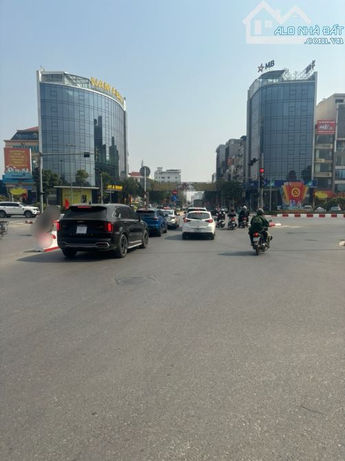 Bán đất Thị Trấn Đông Anh 2 mặt ngõ đường 2 ô tô tránh kinh doanh đẹp