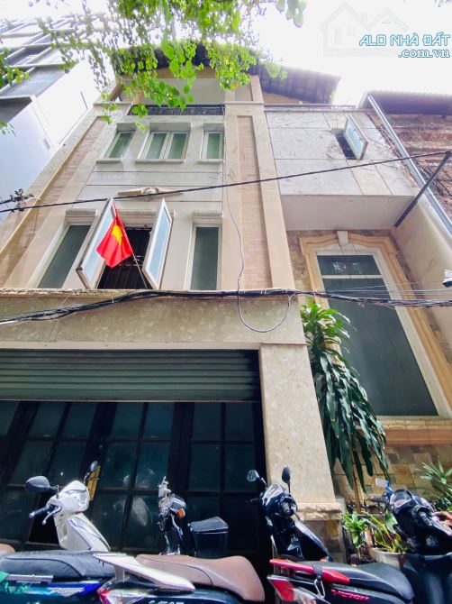 Bán nhà ngay sau căn mặt tiền đường Võ Văn Tần, Quận 3 khu Vip Ngay Hồ Con Rùa
