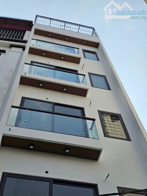 Bán nhà 6 tầng thang máy phường Việt Hưng, TC 7-8 tỷ