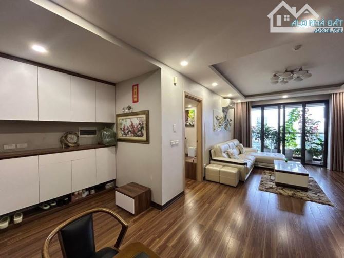 Bán chung cư  B15 Đại Kim 63m2, 2 ngủ, 2 vs chỉ 3.X tỷ