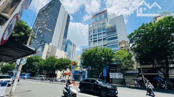 Cần tiền bán gấp mặt tiền Nguyễn Cư Trinh - Quận 1 (4.4x16) giá chốt chỉ 38 tỷ .