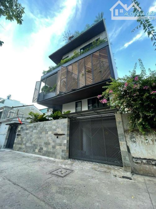 Bạn Villa thiết kế tiêu chuẩn châu Âu Trần Khắc Chân quận 1 - 270 M2