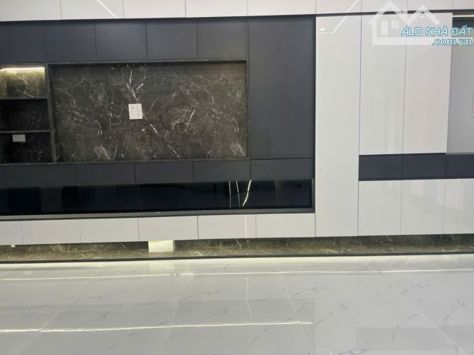 Bán nhà Sài Đồng, Long Biên, vỉa hè, ô tô tránh kinh doanh 75m2 nhỉnh 20 tỷ