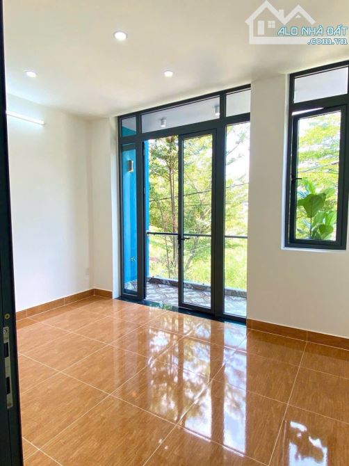 SAU KDT ĐÔNG TĂNG LONG - 50M2 3 TẦNG MỚI - đường nhựa 10M thông -Khu phân lô - NHỈNH 4x. T