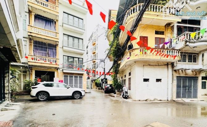 NHÀ LẠC LONG QUÂN- VIEW HỒ TÂY- SÁT Ô TÔ ĐỖ- 42M- 5 TẦNG- HƠN 7 TỶ - 5