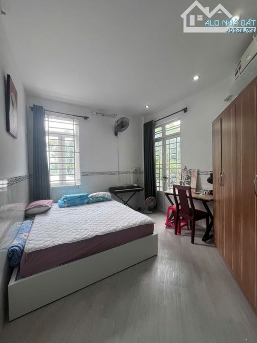 BÁN NHÀ Ô TÔ NGỦ Ở SÂN,HUỲNH TẤN PHÁT,BÌNH THUẬN QUẬN 7, 2 TẦNG-58M2(4×14)-2PN-GIÁ 5.9 TỶ