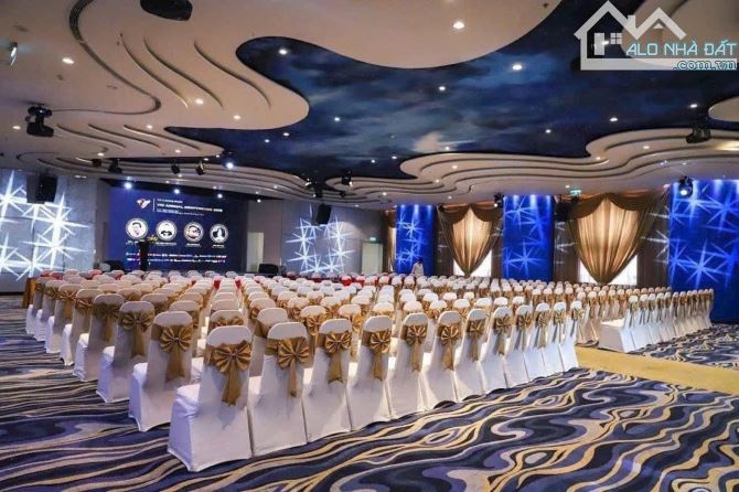 Chuyển nhượng Tòa nhà Asiana Plaza Phan Đăng Lưu, Bình Thạnh (20m x 52m, DTS: 12000m2)