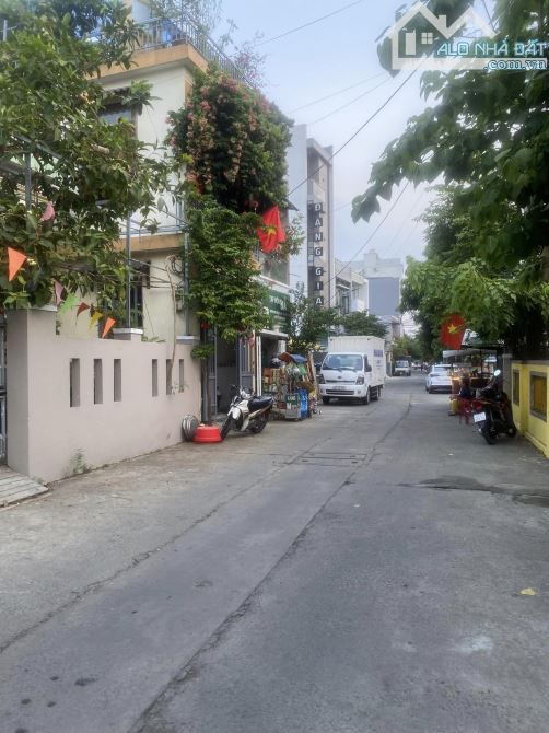 HIẾM! BÁN NHÀ 2 TẦNG, SIÊU TO PHỐ PHAN TỨ, LÔ GÓC. DT 280m2, NGANG KHỦNG 13m CHỈ 26  TỶ.