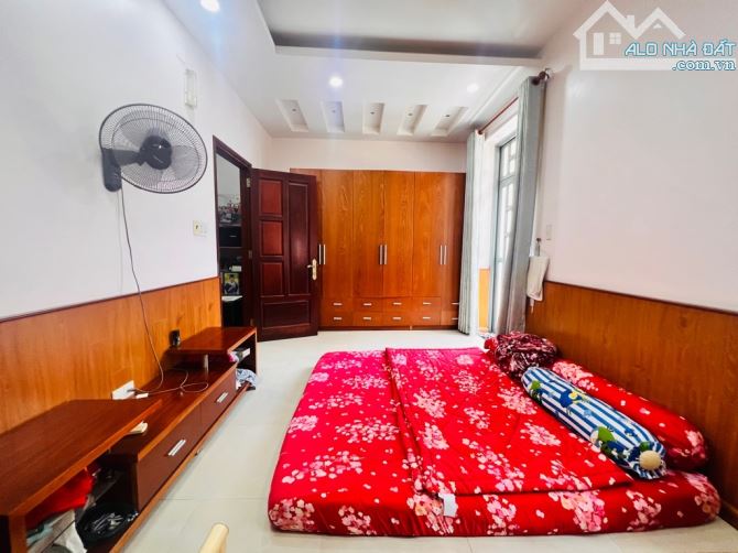 BÁN NHÀ DƯƠNG TỰ QUÁN 70M2 4 TẦNG 5PN CHỈ 6.8 TỶ GIÁP Q6 KỀ AEON TÊN LỬA HẺM XE HƠI THÔNG - 4