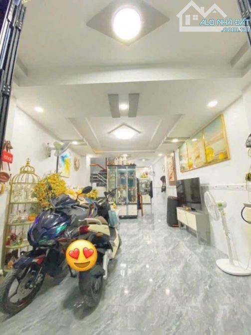 Hoàng Hoa Thám – 4.5x10 – 5 tầng – 4PN – HXH đậu cửa – Chỉ nhỉnh 7 tỷ (còn bớt)