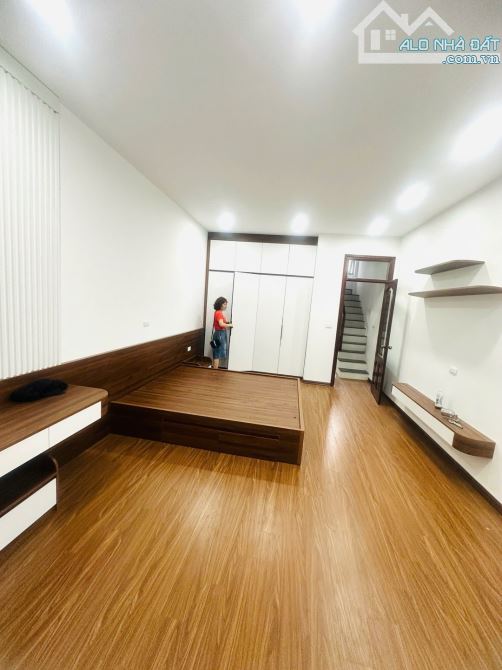 Bán Nhà Nghĩa Đô - Một Bước Tây Hồ Dạo Mát - Gần Ngay Mặt Phố - Ô Tô Đỗ Gần - Dân Xây