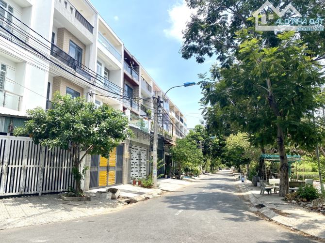 NHÀ 4TẦNG QUẬN 8 – MẶT TIỀN KDC ĐỒNG BỘ – VIEW ĐẸP – GIÁ BẤT NGỜ