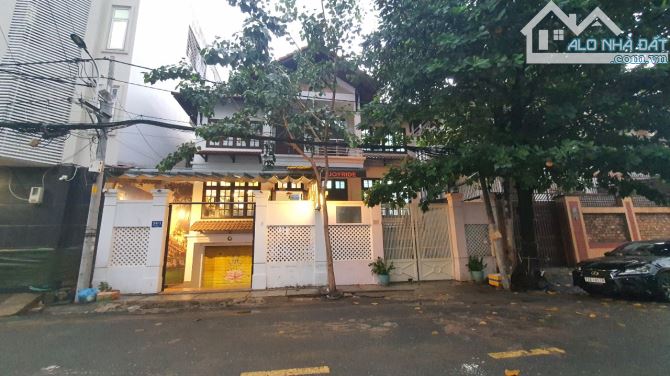 Villa khu vip hẻm 24 Hoàng Dư Khương – DT: 14 x 20, CN : 270m2 – Giá 65 tỷ