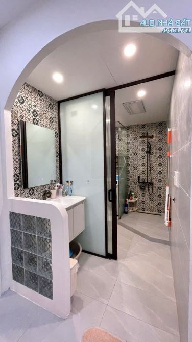 Chính chủ gửi bán căn chung cư siêu đẹp 146m 3PN ở La Khê, Hà Đông, giá 9.1 tỷ