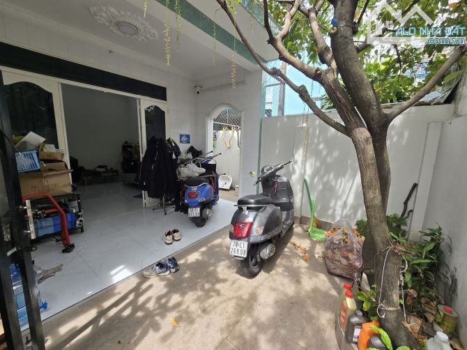 Nhà rộng 113m² giá 3.3 tỷ Linh Xuân, hẻm thông, khu an ninh yên tĩnh