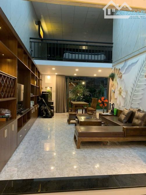 BIỆT THỰ SÂN VƯỜN KHU SÔNG SÀI GÒN, GIÁP Q1, 200M2, GIẢM GẤP 1,5 TỶ
