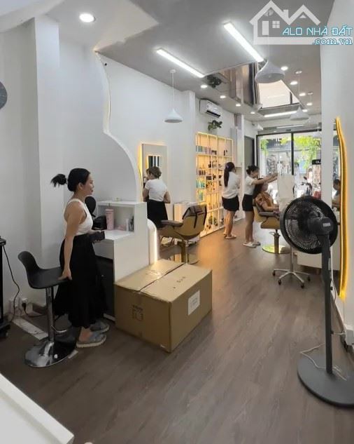 CỰC HẤP DẪN! MT LÔ GÓC NGUYỄN ĐÌNH CHIỂU, Q3 – 46M² NỞ HẬU, 3 TẦNG – CHỈ 17 TỶ TL