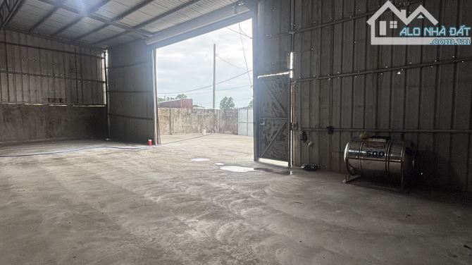 1000m2 kho sẵn cho thuê 15triệu ngay đường 1A hoặc công nghệ mới vĩnh lộc