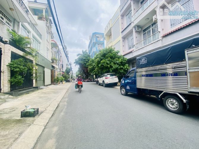 CHDV 6 TẦNG 94m2 (4×24) 20 PHÒNG - HXT DƯƠNG QUẢNG HÀM - DOANH THU 50TR/THÁNG - 16.9 TỶ