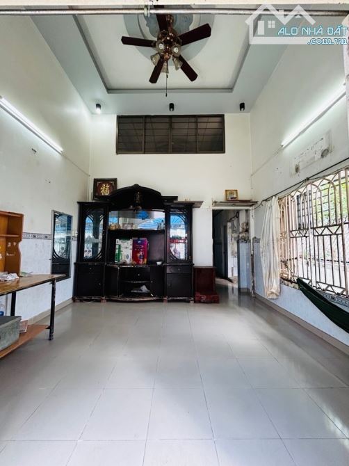 Bán nhà 2 tầng phường Tân Phú (cách Phú Mỹ Hưng 2 phút); 5x11m (3PN); không ngập nước; SHR